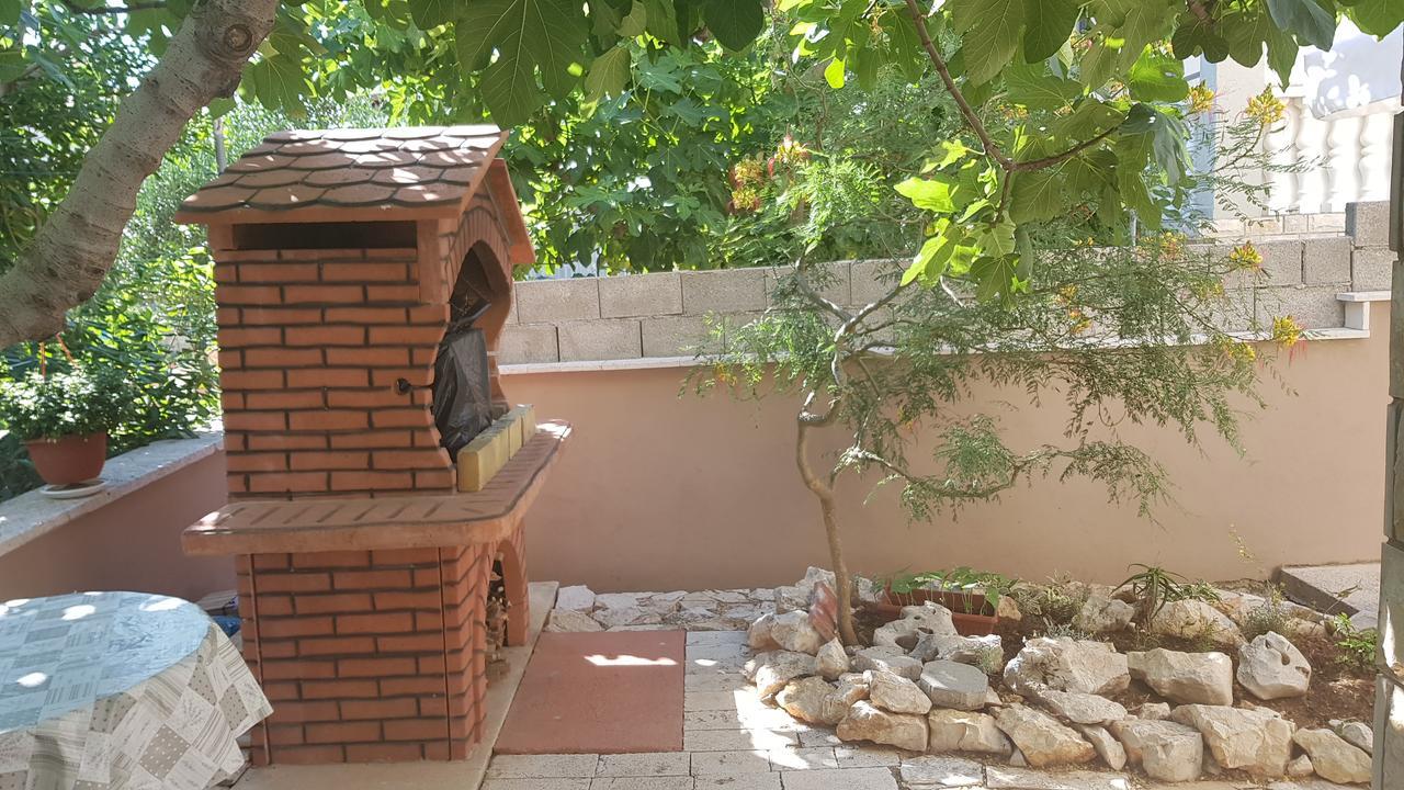 Apartments Mislav Novalja Exterior photo